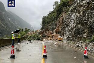 还需适应，苏亚雷斯本场数据：射门&过人等数据挂零，评分6.7分